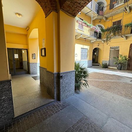 Cozy Tiny Apartment In Milano Exterior foto